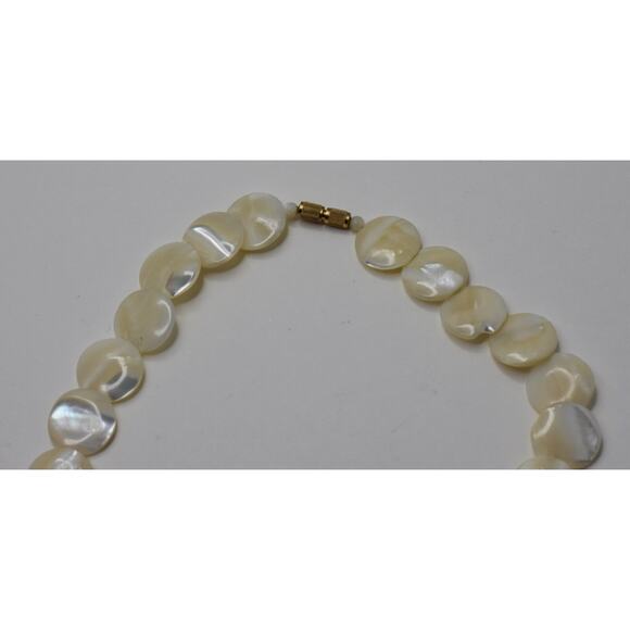 Antique Art Deco Mother Of Pearl Shell Coin Beads Single Strand Choker Necklace - Picture 10 of 12